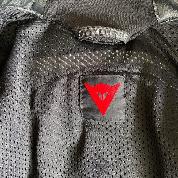 Dainese motorcycle jacket - Picture 6 of 9